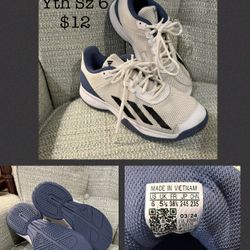 Adidas Yth Sz 6 tennis Shoes 