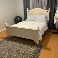 Queen Bedroom Set