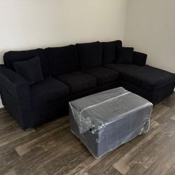 💥 Brand New Black Sectionals With Free Ottoman 