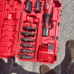 Use Normal Weary Milwaukee M18 Propres For ACR - Stem
