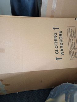 Wardrobe clothes moving