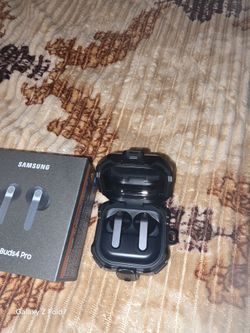 Samsung Earbuds 4 pro