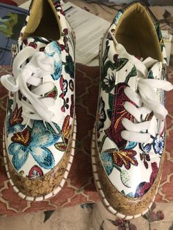 Floral patterned Lace-up  Shoes