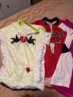 Women’s cycling jerseys