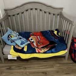 Delta Convertible Crib