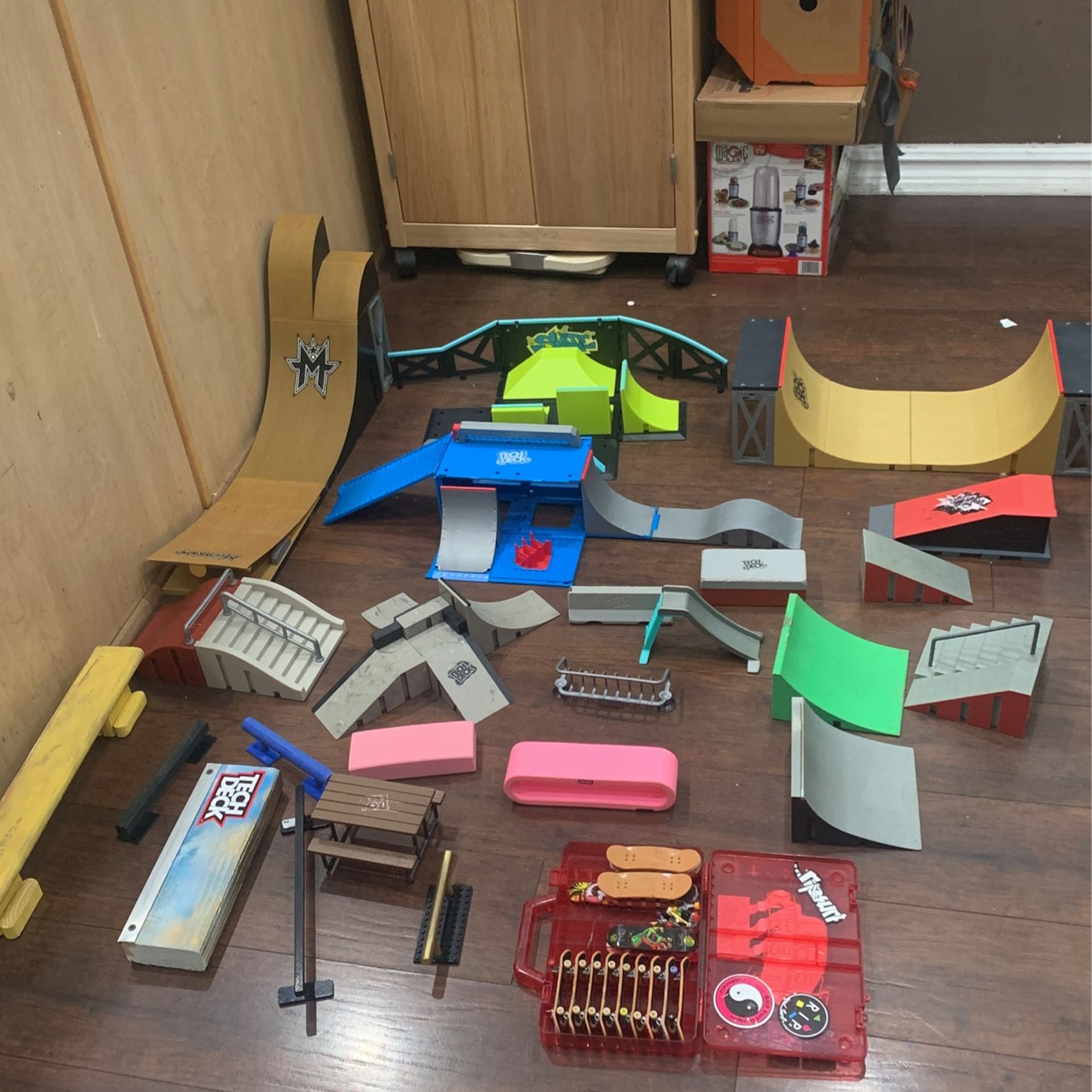 Tech Deck Fingerboard Ramps Ledges And Rails Craziest Collection