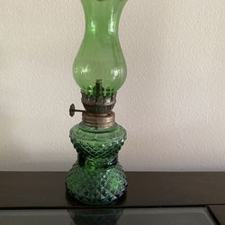 VINTAGE OIL LAMP WITH GLASS COVER, GREEN 
