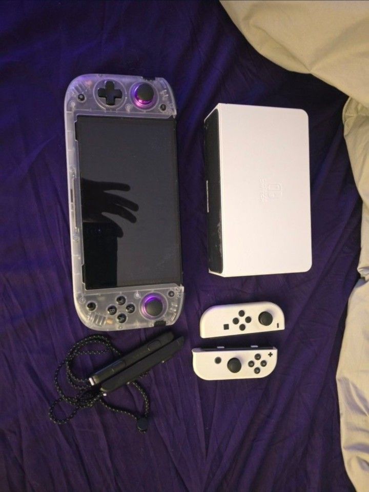 Switch OLED With Nitro Deck Plus And Games