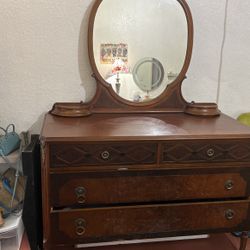 Beautiful 3 Piece Antique Bedroom Set 