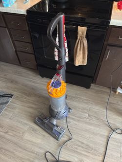 Dyson Ball Upright Vacuum Cleaner