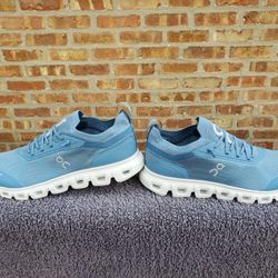  On Cloud 6 Versa Women Sneakers US Size 10 Dust / White Color Store Display 