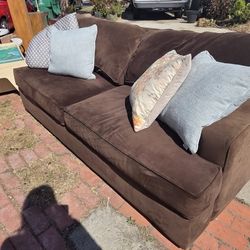 Free 6' Couch