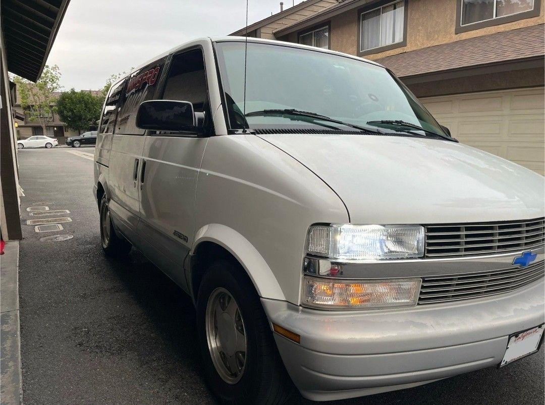 1999 Chevrolet Astro Van