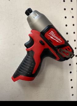 Milwaukee new 1/4" Impact m12