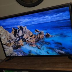 32” Samsung Tv And Chromecast Included Comes With Remote 