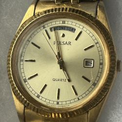 Pulsar Presidential Day Date Quartz Watch Fluted Bezel