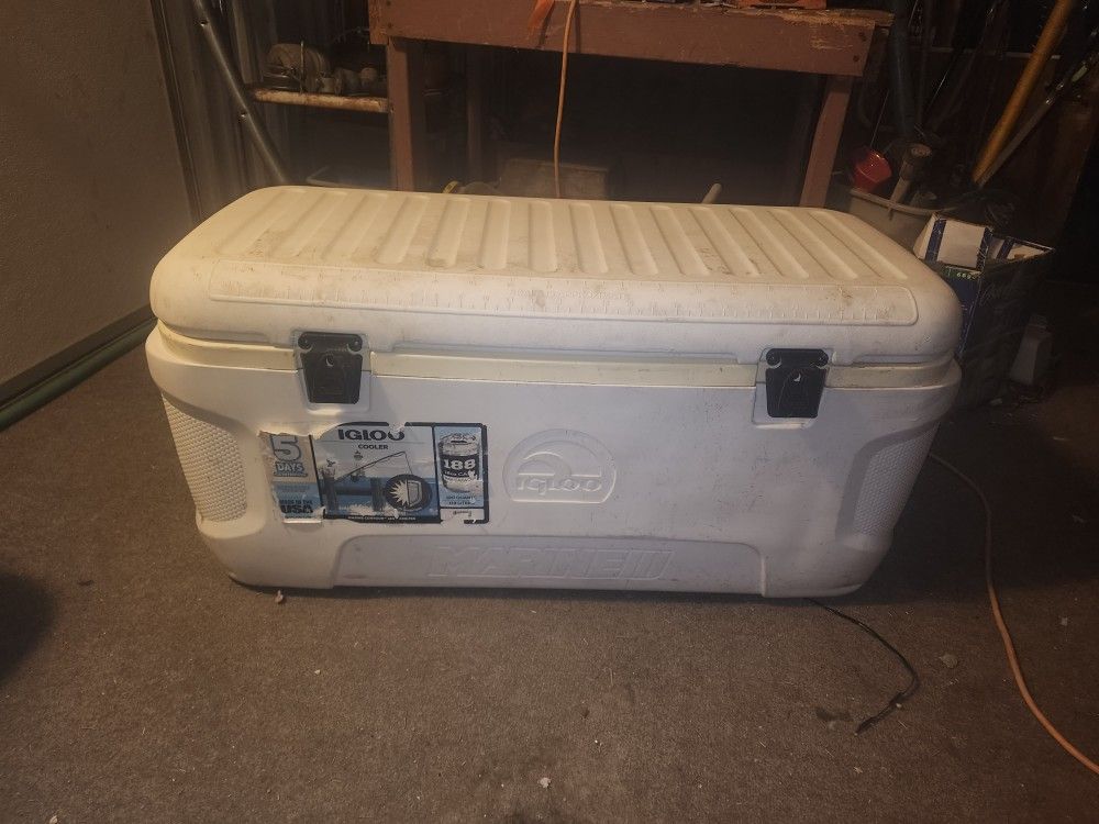 Igloo Marine Contour 120 Quart Cooler - White