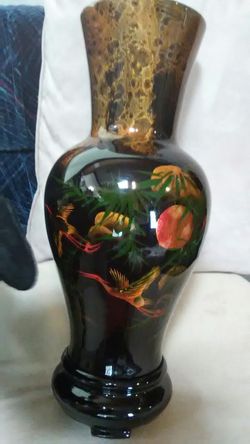 Pretty Oriental Theme Vase