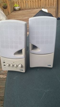 Excellent sounding computer speakers
