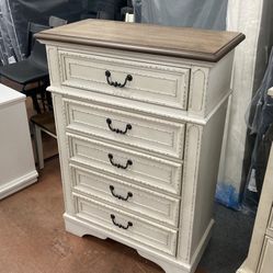 New 5 Drawer Chest