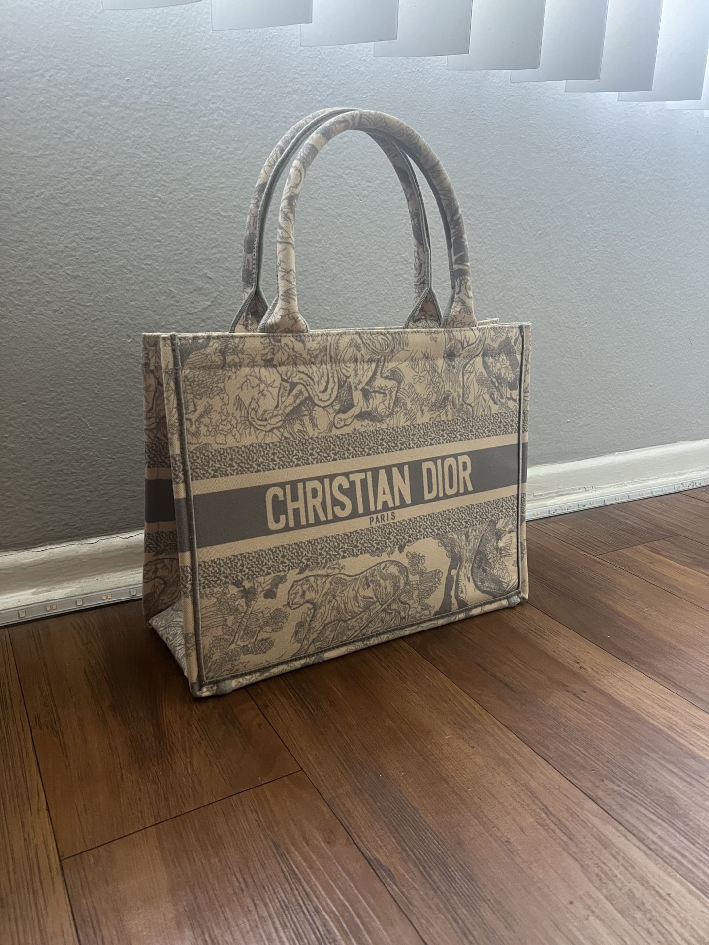   Dior bag