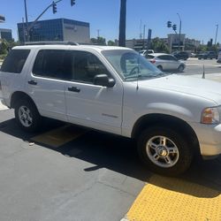 2005 Ford Explorer