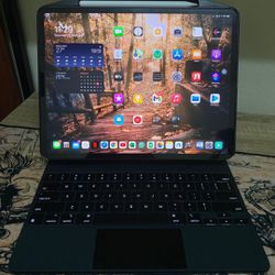 Apple iPad 12.9-in. M1 256gb with Magic Keyboard and Apple Pencil