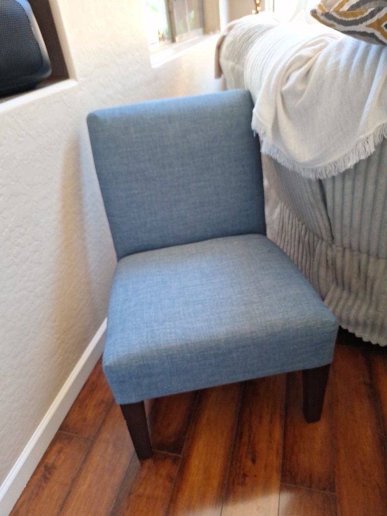 One Chair With Pillow