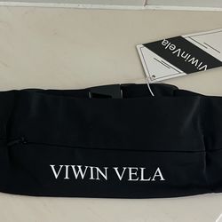 Running Belt Bag With 3 Small Pockets For Your Stuff 