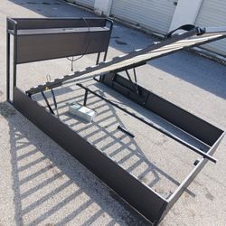 Queen Size Mattress With Storage Bed 