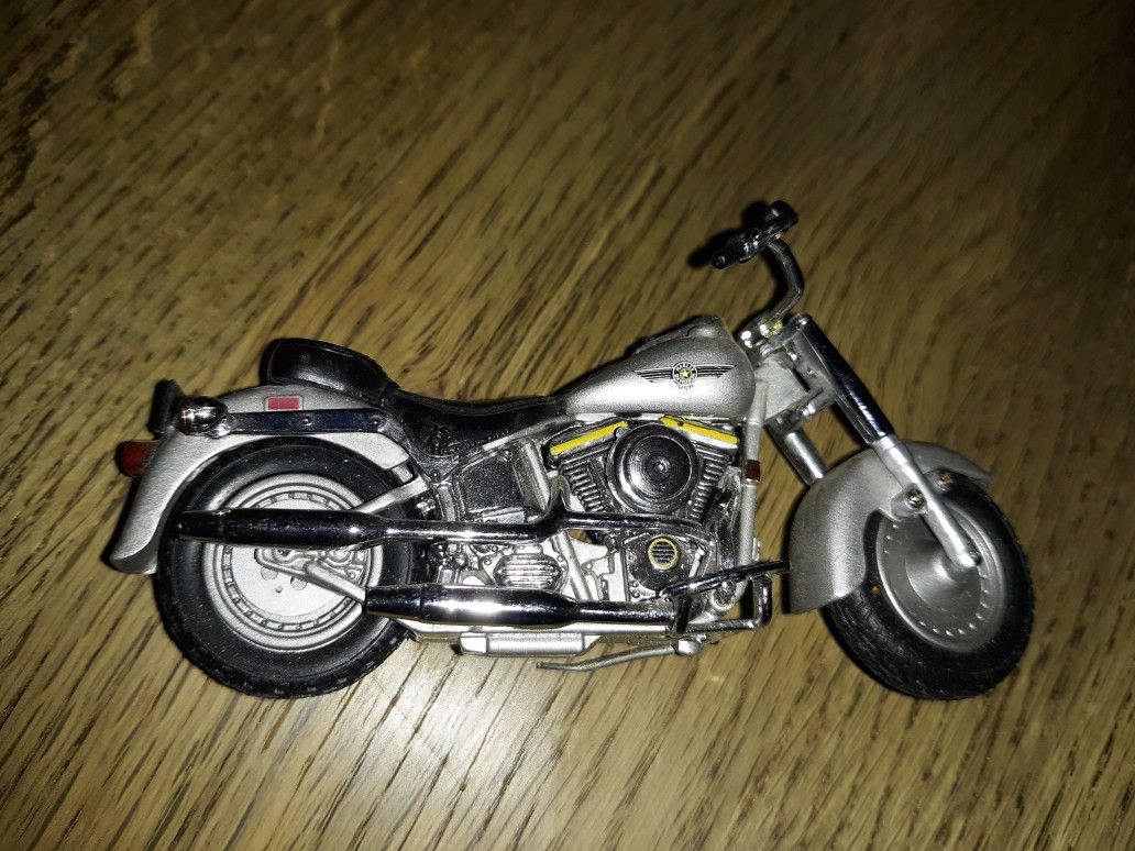 Photo Model Motorcycle 4 long