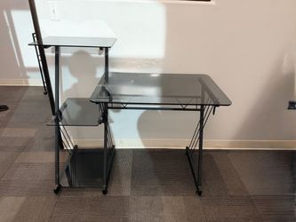 Computer table