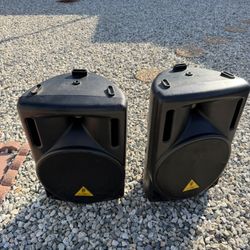 Powered Speakers 