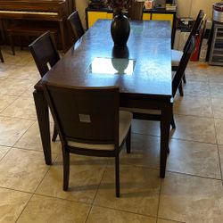 Dinning Room Table with 6 Chairs