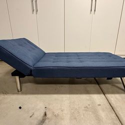 Reclining daybed