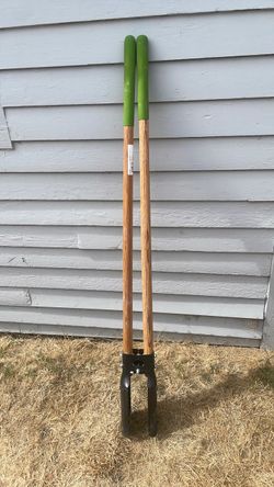 Great Post Hole Digger Like New used Once from Home Depot