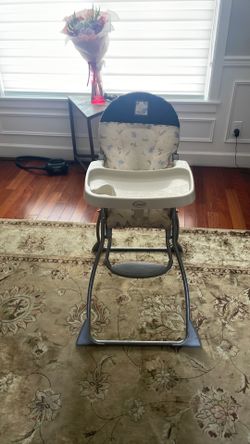 Costco High Chair,easy to folding,moving.