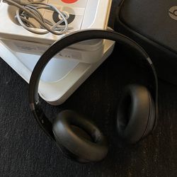 beats studio pro noise cancellation headphones