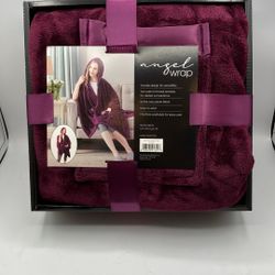 Angel Wrap Wearable blanket with pockets