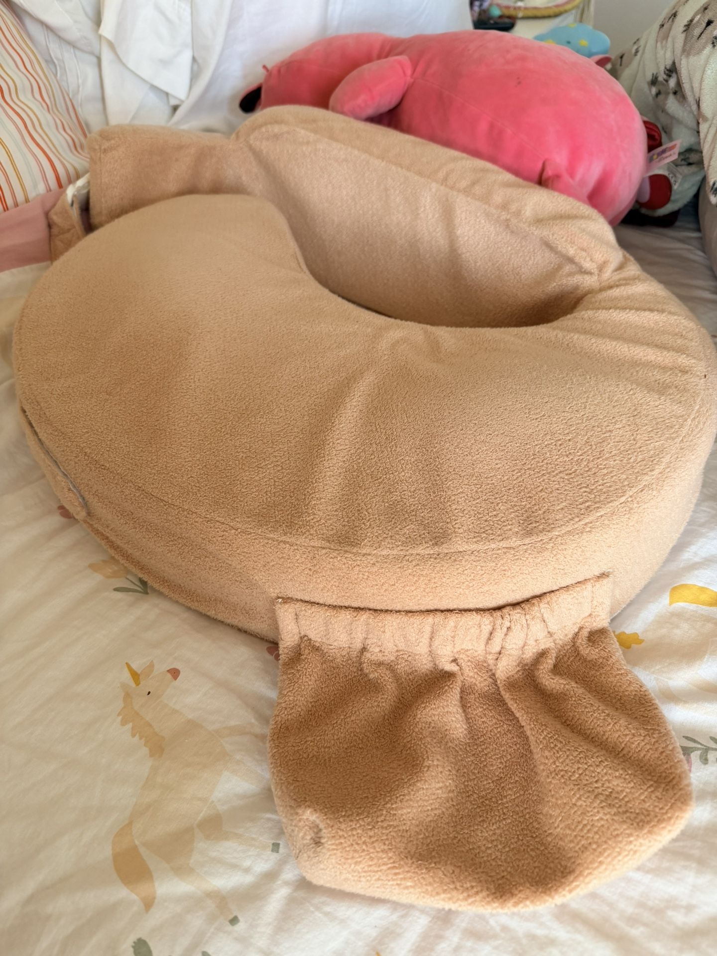 Nursing pillow