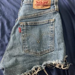 Size 23 Levi Shorts 