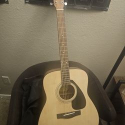 Yamaha Acoustic Guitar