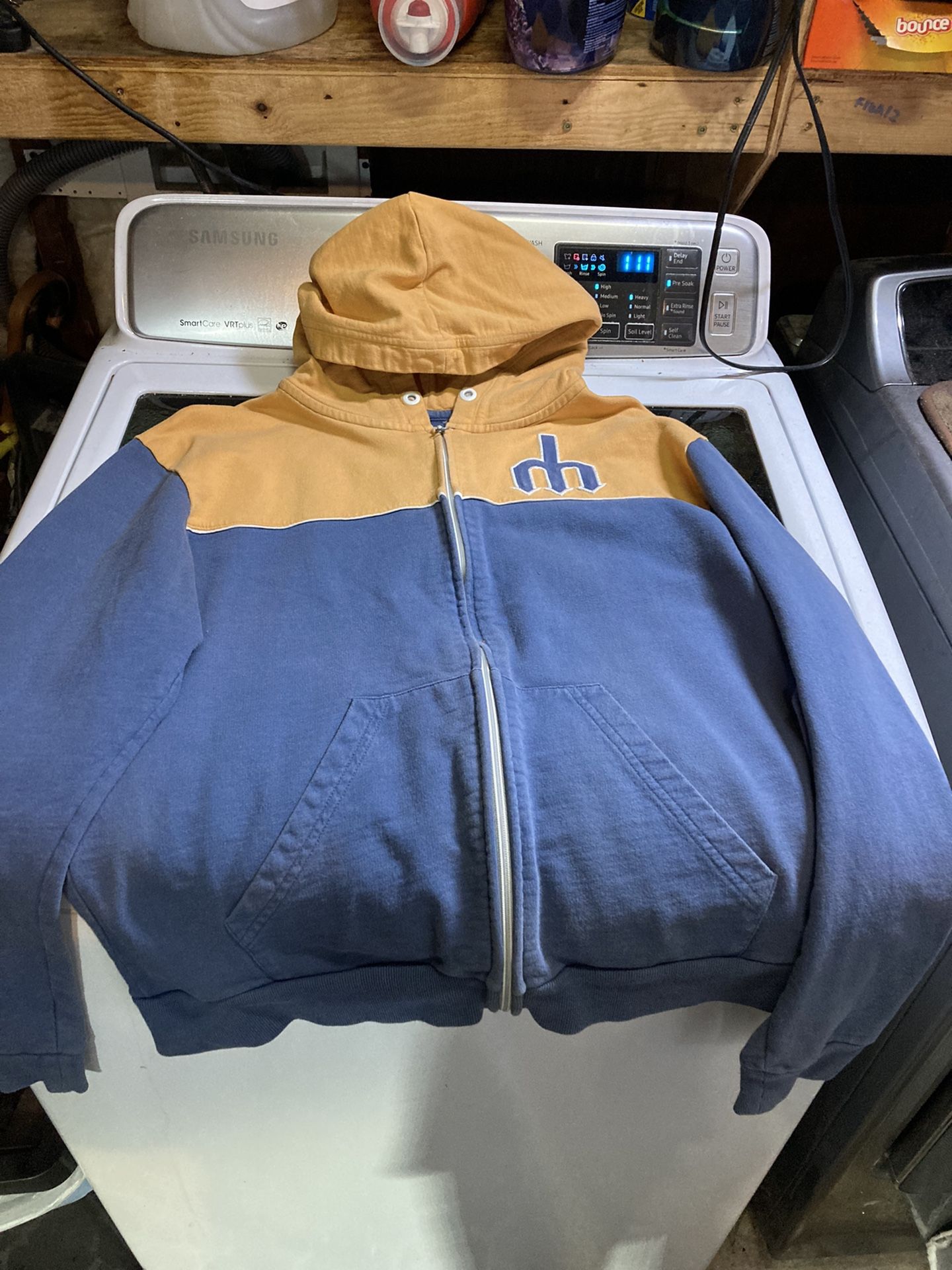 Brand 47 Blue Yellow Mariners Pitchfork Hoodie for Sale in Renton, WA