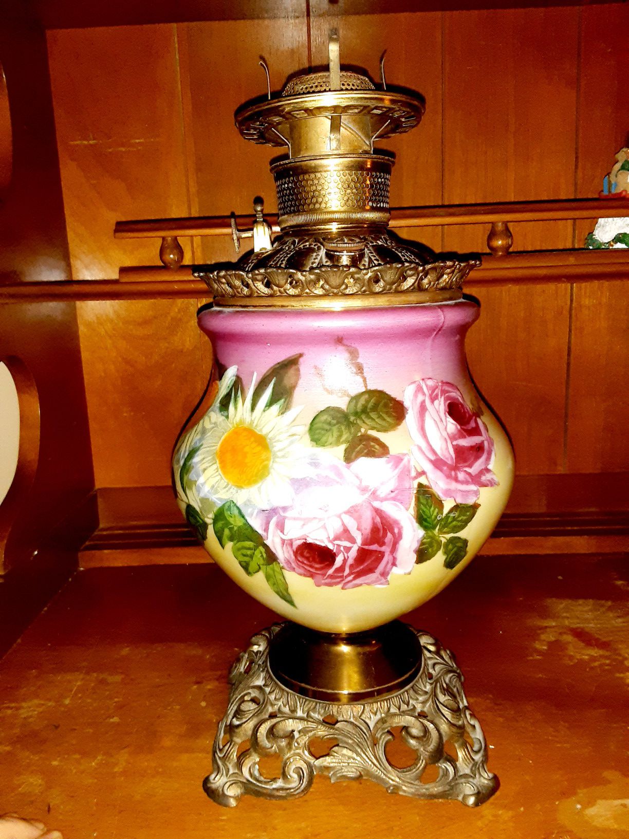 Beautiful Vintage Floral Oil Lamp