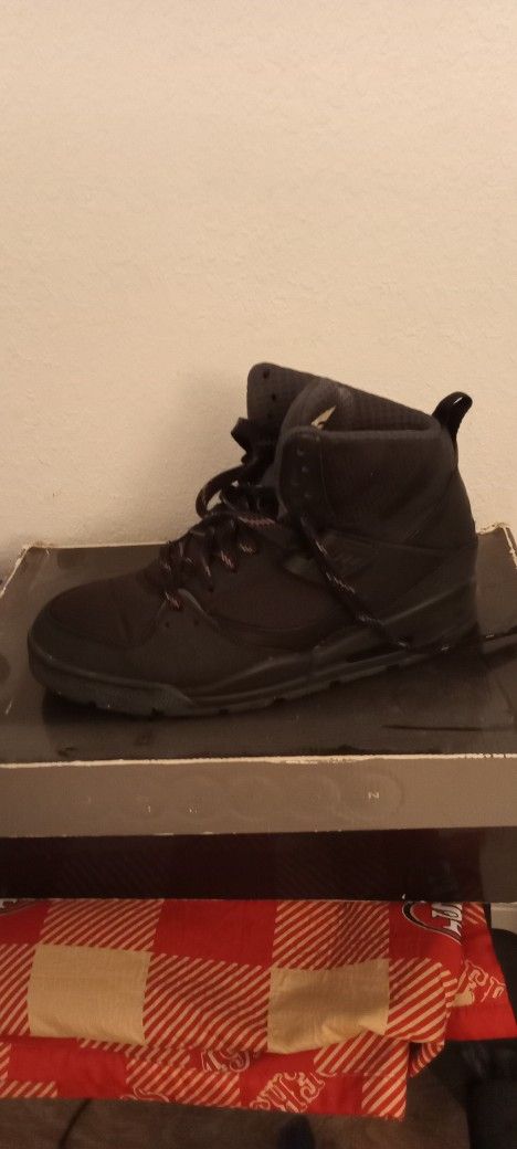 Jordan Flight Boots