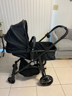Brand New! Nueva! BabyJoy Stroller-Carreola