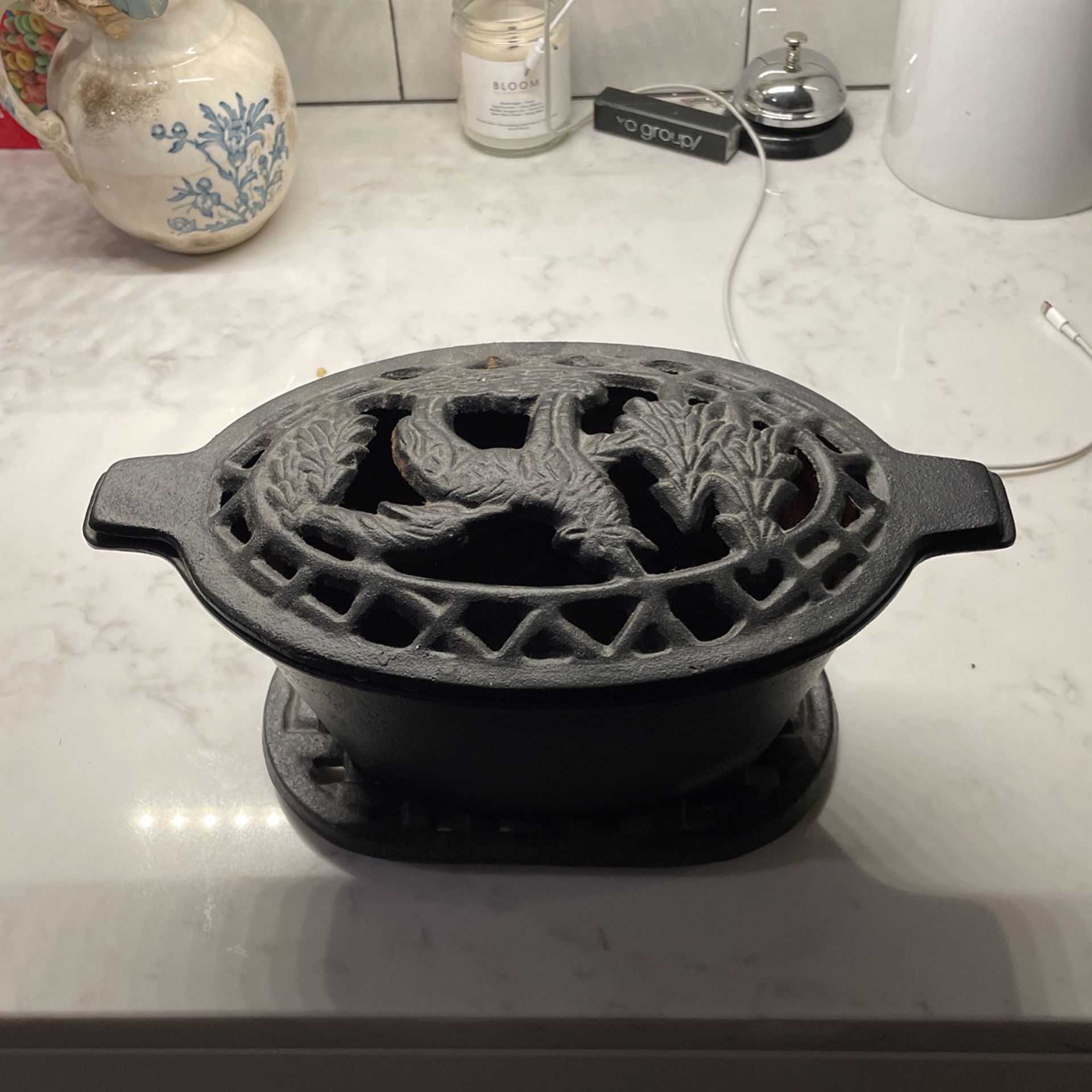 cast iron water steamer pot