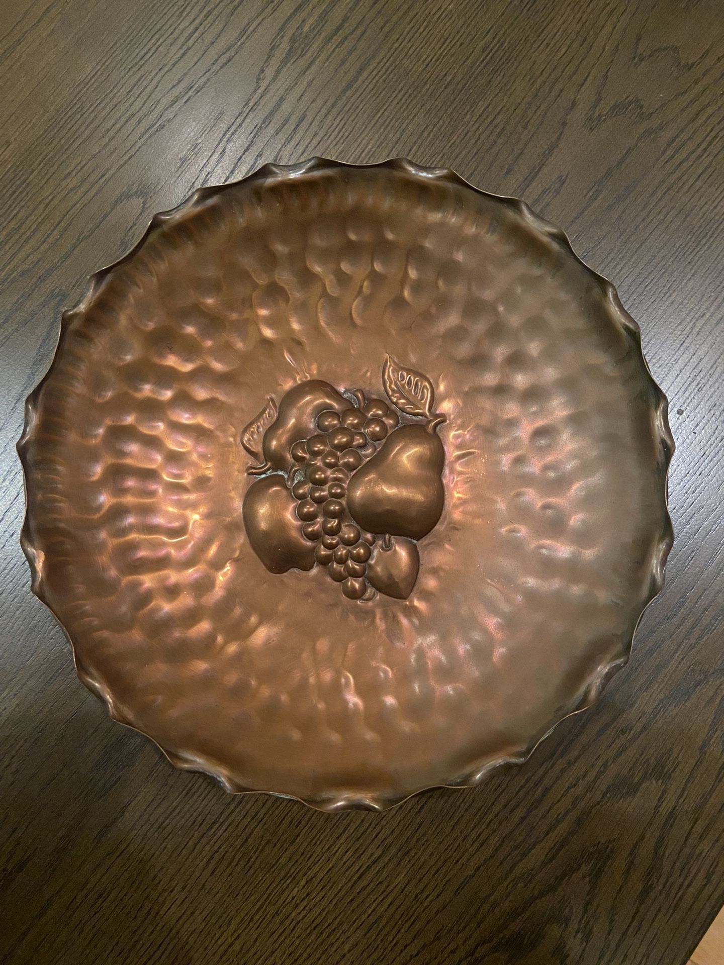 Vintage Gregorian Copper Hand Hammered Fruit Bowl. Can be hung also. Made in USA 13”