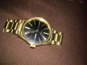 Nixon gold
