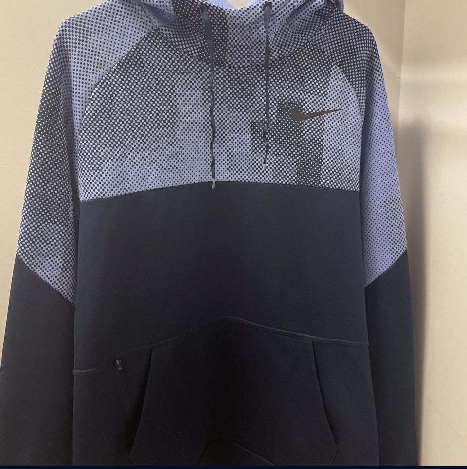 Nike Dri-Fit Size XL Fleece Lined Navy Blue Graphic Hoodie With Front Pocket And Zipper Pocket